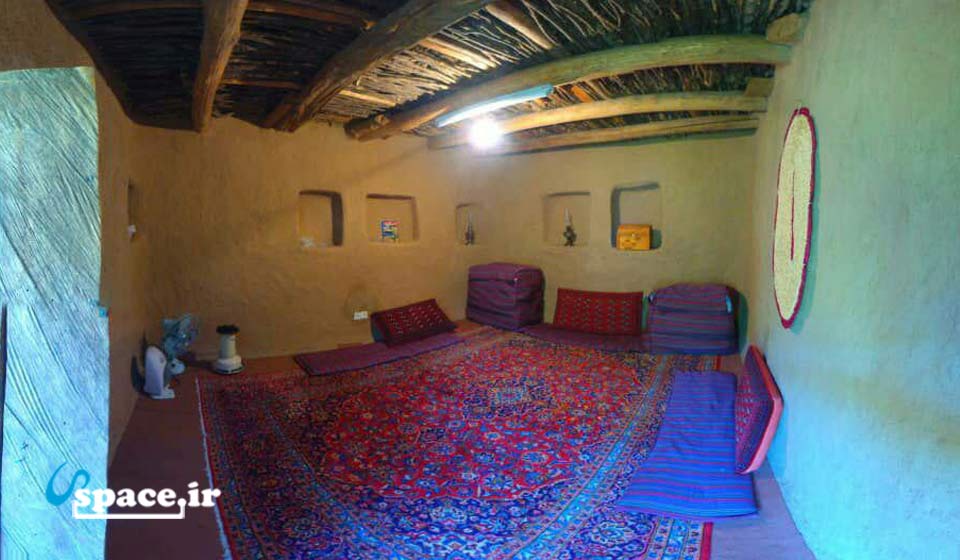 نمای داخل اتاق اقامتگاه بوم گردی پیله بابا - رشت - روستای کچا