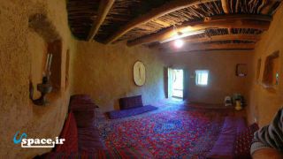 نمایی زیبا از اتاق سنتی اقامتگاه بوم گردی پیله بابا - رشت - روستای کچا